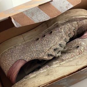 Iridescent white & pink Golden Goose Sneakers, lightly worn + original box.